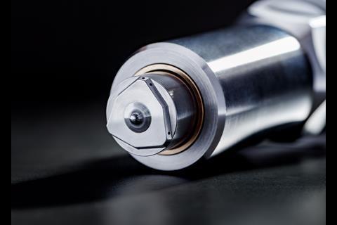 Nozzle with three concentric gas needles and one central diesel needle (credit: Woodward L'Orange)